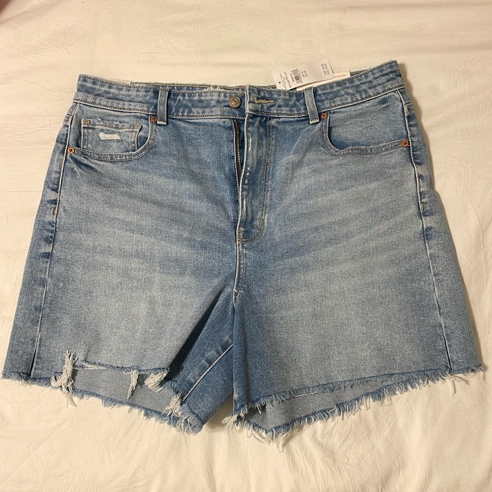 BRAND NEW American Eagle Jean Shorts Size 14